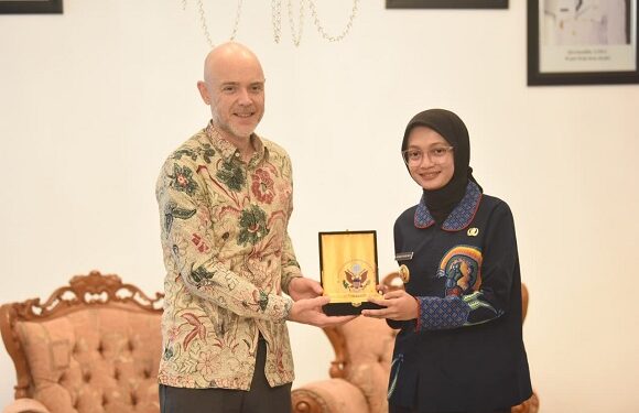 Mbak Wali Terima Audiensi Konsul Jenderal Amerika Serikat, Buka Peluang Kerja Sama Pendidikan dan Budaya