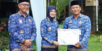 Mbak Wali Pimpin Upacara HUT KORPRI dan HGN, Tegaskan Integritas dan Transformasi Digital ASN