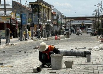 Cobblestone Rampung Dipasang, Pedestrian Jalan Stasiun Kediri Segera Dibuka untuk Publik