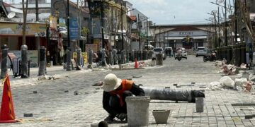 Cobblestone Rampung Dipasang, Pedestrian Jalan Stasiun Kediri Segera Dibuka untuk Publik