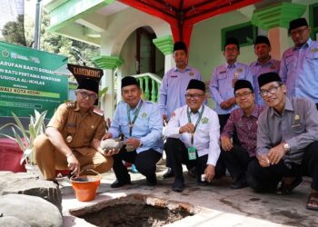 Gus Qowim Hadiri Peletakan Batu Pertama Renovasi Mushala Al-Ikhlas Kantor Kemenag Kota Kediri, Serahkan Tali Asih