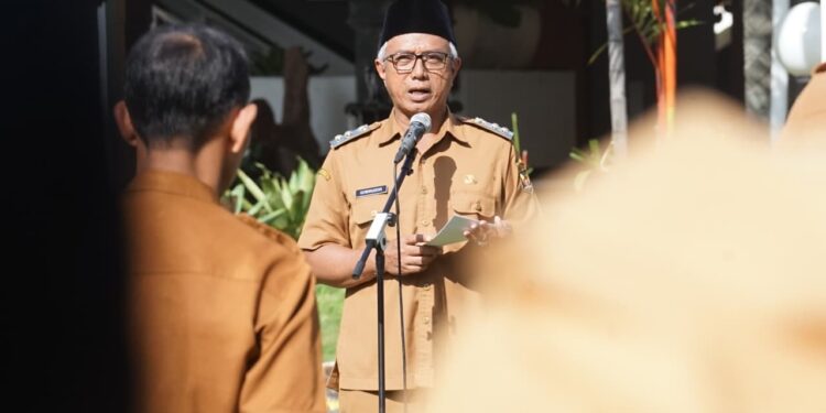 Pimpin Apel Pagi, Gus Qowim Ajak Refleksi Kinerja Tahun 2025 dan Terus Kembangkan Inovasi