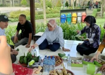Mbak Wali Rapat di Taman Tempurejo, Dorong Taman Jadi Ruang Kegiatan Publik