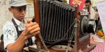 Kamera Vintage Abad ke-19 Curi Perhatian di Kopinang, Hasilkan Foto Otentik Tanpa Edit
