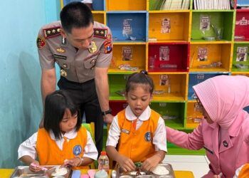 MBG Perdana di TK Kemala Bhayangkari Kediri Disambut Ceria Anak-Anak