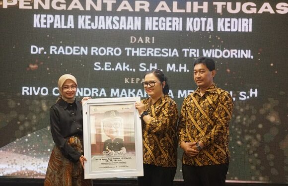 Pisah Sambut Kepala Kejaksaan Negeri Kota Kediri, Mbak Wali Apresiasi Kinerja dan Perkuat Sinergi