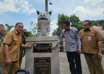 Patung Macan Putih Balongjeruk Resmi Kantongi Sertifikat HKI