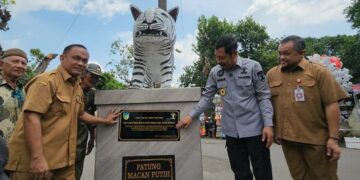 Patung Macan Putih Balongjeruk Resmi Kantongi Sertifikat HKI
