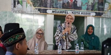 Peringati Isra’ Mi’raj, Mbak Wali dan Ning Faiq Berbagi Senyum Bersama Anak Yatim dan Dhuafa