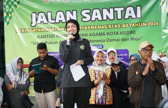 Semangat Kerukunan Mengalir, Mbak Wali Berangkatkan Jalan Santai Hari Amal Bakti Kemenag ke-80