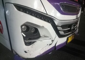 Bus Bagong Terlibat Laka di Terminal Tamanan Kediri, Korban Alami Patah Tulang