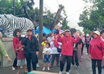 Ribuan Warga Padati CFD di Kawasan Patung Macan Putih Balongjeruk