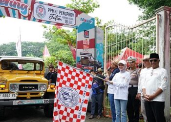 Hadiri Rally Wisata Mobil Kuno, Mbak Wali Ajak Promosikan Sejarah dan Potensi Wisata Kota Kediri