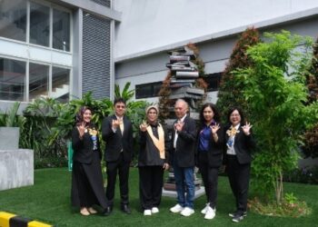 Kunjungi IIK Bhakta, Penasehat DWP Kemensos RI Kagum Fasilitas Modern IIK Bhakta