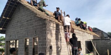 Di Balik Bedah Rumah TMMD Kodim Kediri ke-127, Ada Kisah Sumiin dan Tembok Penguat Harapan