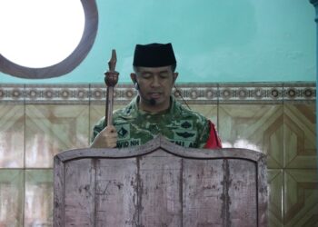 Di Tengah TMMD ke-127, Dansatgas Sampaikan Khutbah Jumat di Desa Gadungan