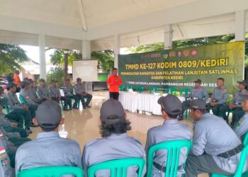 Sinergi Satpol PP – TNI Dalam TMMD ke-127, Satlinmas Dilatih Hadapi Kondisi Darurat