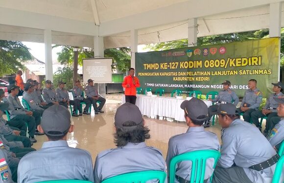 Sinergi Satpol PP – TNI Dalam TMMD ke-127, Satlinmas Dilatih Hadapi Kondisi Darurat