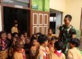 Hangatnya Kebersamaan Satgas TMMD Kodim 0809/Kediri dan Siswa MI di Desa Gadungan