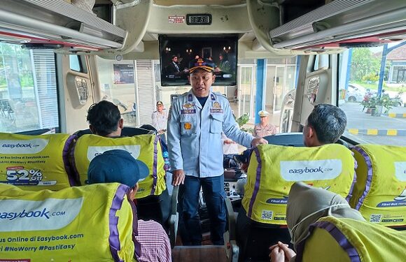 Pastikan Bus AKAP dan AKDP Laik Jalan, Pemkot Kediri Lakukan Ramp Check Jelang Libur Panjang Imlek 2026