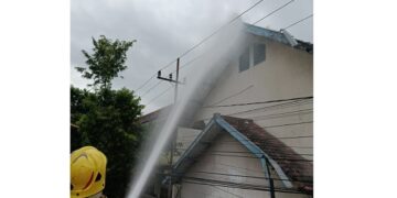 Korsleting Listrik Picu Kebakaran di SMPN 2 Pare