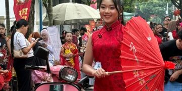 Street Fashion Show Bertema Imlek Meriahkan Kopinang Kota Kediri