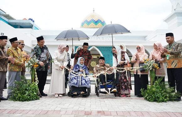 Peresmian Masjid Jami’ Abi Sa’roni, Mbak Wali : Makmurkan Masjid, Hidupkan Nilai Keislaman Moderat