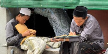 Ngaji Kilat Ramadan Ponpes Lirboyo, Santri Isi Waktu Luang Dengan Tradisi Keilmuan
