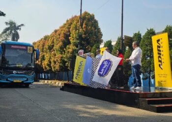 10 Bus Diberangkatkan, KURMA 2026 Adira Finance Dampingi Masyarakat Mudik Penuh Kebersamaan