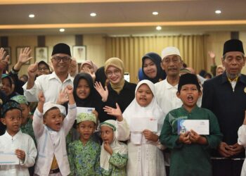 Kolaborasi Baznas, Kemenag, Dinas Pendidikan dan LAZ, Mbak Wali Beri Santunan untuk 200 Anak Yatim