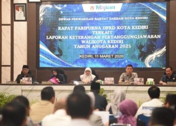 Mbak Wali Sampaikan LKPJ Tahun Anggaran 2025 di Rapat Paripurna DPRD