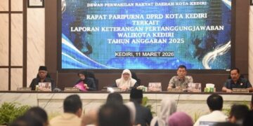 Mbak Wali Sampaikan LKPJ Tahun Anggaran 2025 di Rapat Paripurna DPRD