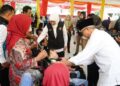Gus Qowim Dampingi Gubernur Jatim Salurkan Sapa Bansos, Perkuat Sinergi Pengentasan Kemiskinan di Kediri