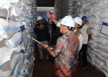 Bimantoro Wiyono Tinjau Gudang Bulog Candirejo Nganjuk, Pastikan Stok Aman