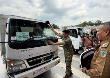 Kodim 0809/Kediri Serahkan 36 Truk Koperasi Desa Merah Putih, Tekankan Pemanfaatan Maksimal