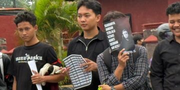 Mahasiswa PSDKU UB Kediri Gelar Aksi Solidaritas di Bundaran Sekartaji