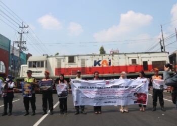 KAI Daop 7 Madiun Gandeng Generasi Muda, Kobarkan Semangat Keselamatan di Perlintasan Sebidang