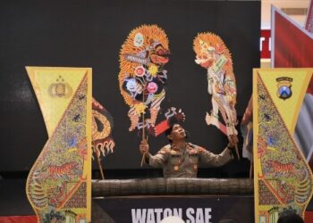Manfaatkan Media Wayang Sebagai Media Edukasi Gizi Anak di Momen HKGB ke-74 Bhayangkari Kediri Kota