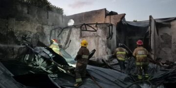 Gudang Distributor di Kota Kediri Terbakar, Kerugian Ditaksir Capai Rp3 Miliar