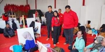 Antusiasme Tinggi, Lomba Lukis Wajah Bung Karno di Kediri Diikuti Peserta dari Seluruh Indonesia