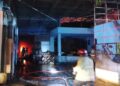 Gudang di Kota Kediri Dilalap Api, Petugas Jinakkan Si Jago Merah Selama Dua Jam