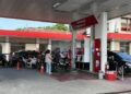 Kenaikan Harga Pertamax Picu Peralihan Konsumen ke Pertalite, SPBU di Kota Kediri Dipadati Pembeli