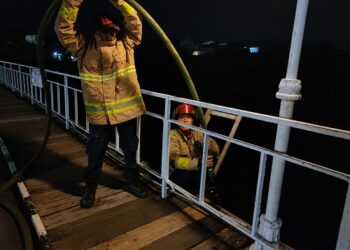 Jembatan Lama Kota Kediri Terbakar, Diduga Akibat Puntung Rokok