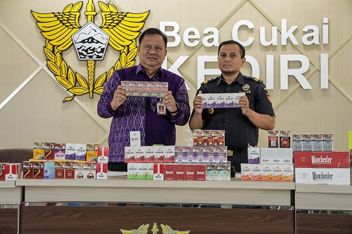 Operasi BKC Ilegal: Petugas Temukan 6.896 Batang Rokok Tanpa Pita Cukai
