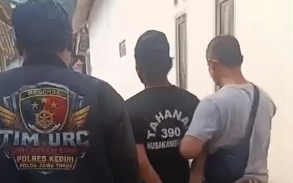 Pura-pura Jadi Pembeli, Warga Ponggok Gondol Sepeda Motor Penjual Soto di Kediri