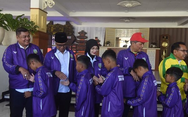 Wali Kota Kediri Berangkatkan Atlet FORSGI Menuju Piala Bela Negara 2026