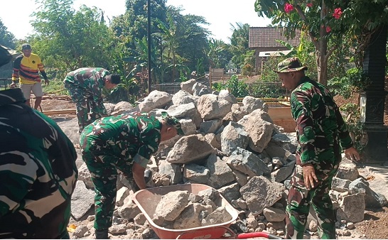 Kodim 0809/Kediri Bangun Jembatan Perintis Garuda Merah Putih, Kuati Konektivitas dan Ekonomi Warga Desa Kaliboto