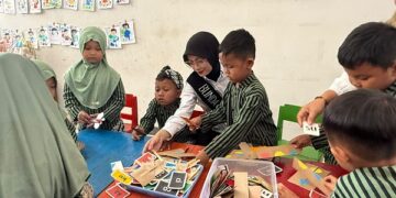 Peringati Hari Anak Nasional, Mbak Wali Mengajar Langsung Anak PAUD Lewat Gerakan Ibu Jari
