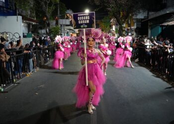 Gudang Garam Hadirkan Pesona “Kerajaan Bunga Anggrek”, Simbol Kejayaan Kaḍiri di Dhoho Night Carnival 2026