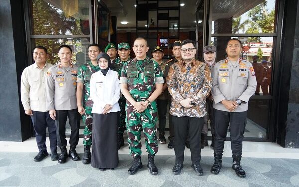 Perkuat Ketahanan Pangan, Mas Dhito Dampingi Pangdam V/Brawijaya Tinjau Lokasi Pembangunan Yonif TP di Kediri